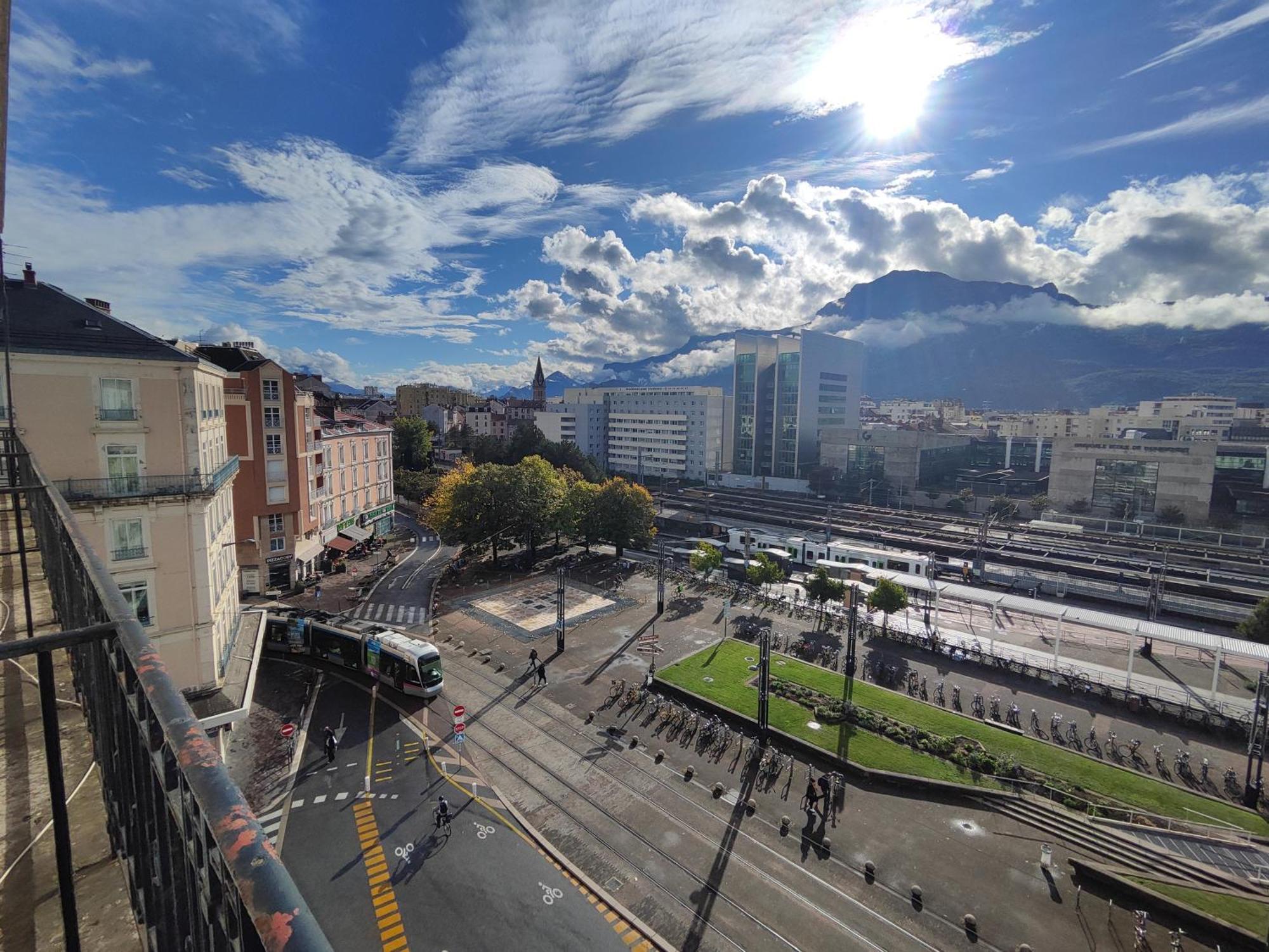 Hotel Campanile Grenoble Centre Gare Exteriér fotografie